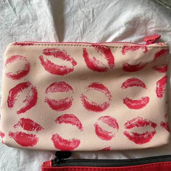 3 for $20! 2 Ipsy Bags - Picture 2 of 11